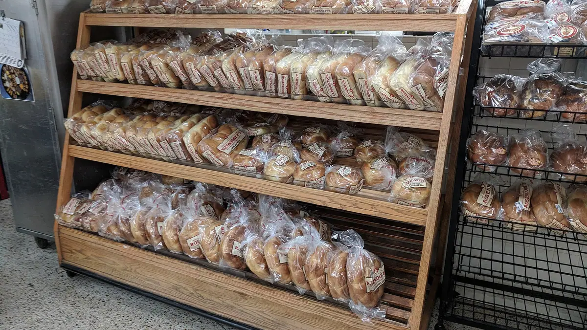 Little Brunette Bakery – bakery in Southwell town centre